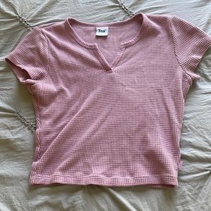 Aritzia TNA shirt sleeve V neck light purple shirt size XS